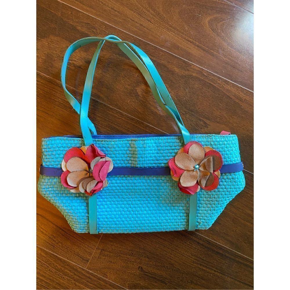 Small woven floral tote  